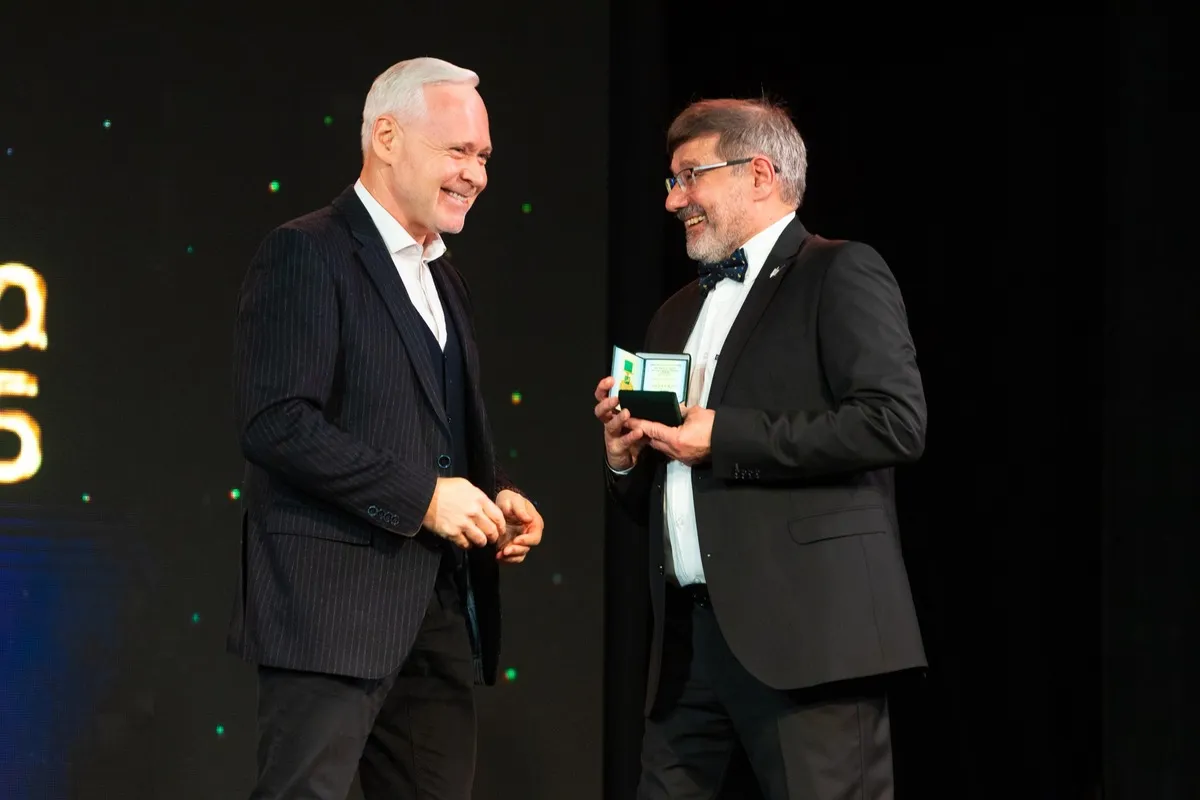 568728739_1257508726182392_4532203457941340302_n_19_11zon